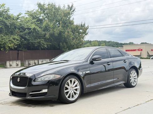 Used 2016 Jaguar XJ R-Sport RWD image 1