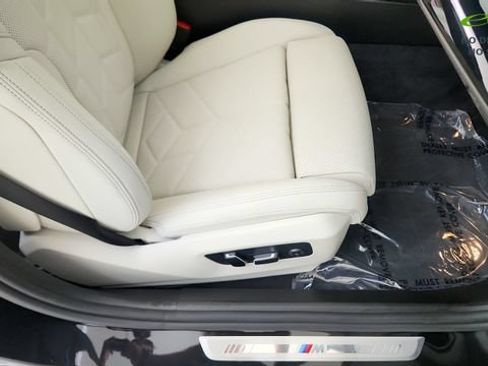 Used 2027 BMW 530i w/ M Sport Package RWD image 35