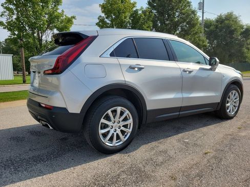Certified 2022 Cadillac XT4 Luxury w/ Cold Weather Package FWD image 4