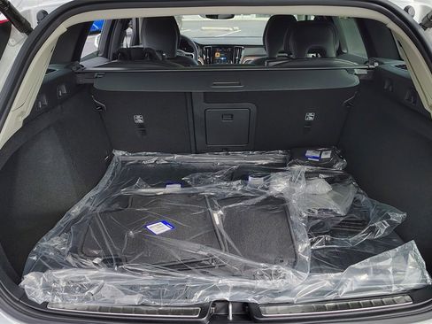 New 2026 Volvo V60 B5 Cross Country Plus w/ Protection Package Premier image 34