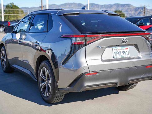 Used 2023 Toyota bZ4X XLE image 9