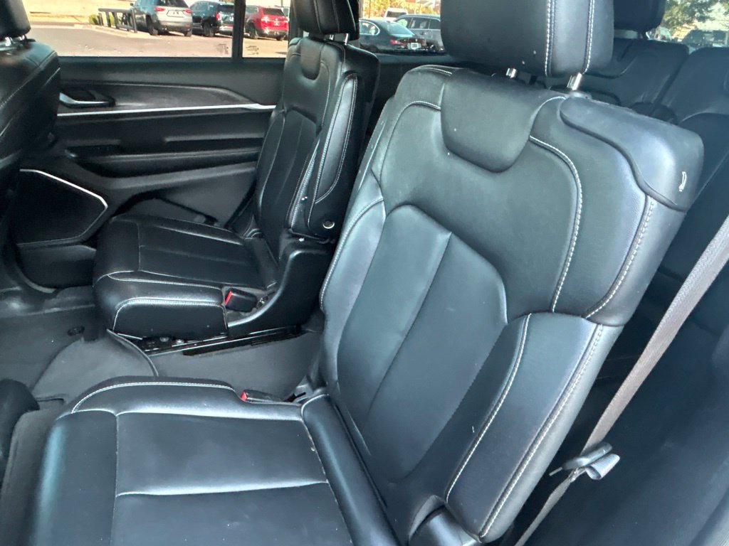 Used 2022 Jeep Grand Cherokee L Limited RWD image 25