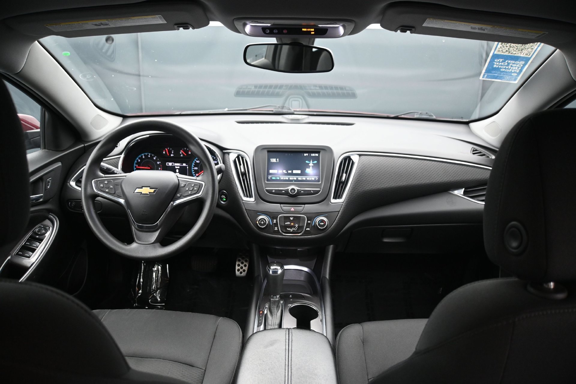 Used 2016 Chevrolet Malibu LT FWD image 15