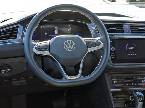 Used 2023 Volkswagen Tiguan SE FWD image 13