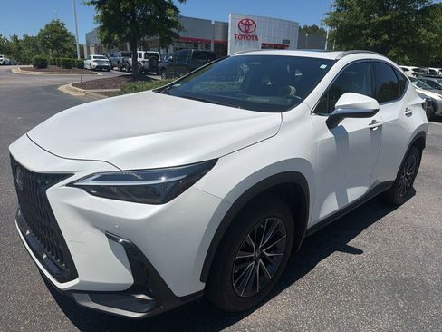 Used 2023 Lexus NX 350 AWD image 2
