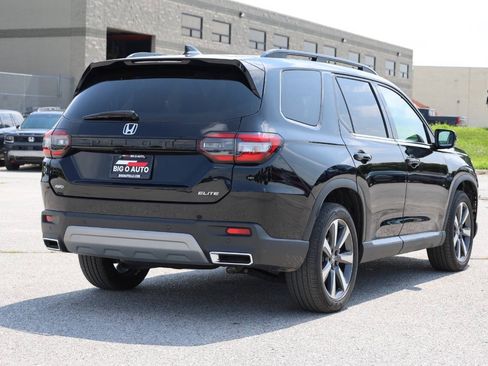 Used 2024 Honda Pilot Elite image 9