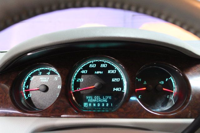 Used 2011 Buick Lucerne CXL w/ Driver Confidence Package FWD image 18