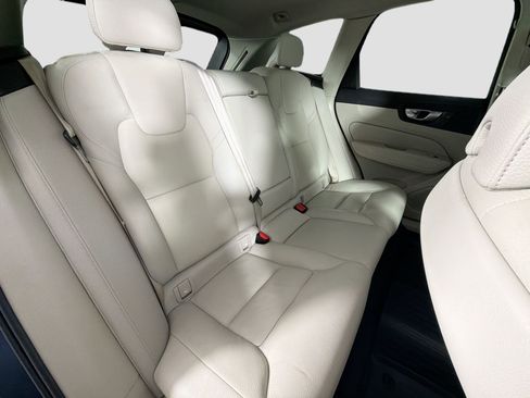 Certified 2023 Volvo XC60 B5 Plus w/ Climate Package AWD/4WD image 27