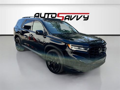 Used 2025 Honda Pilot Black Edition image 1