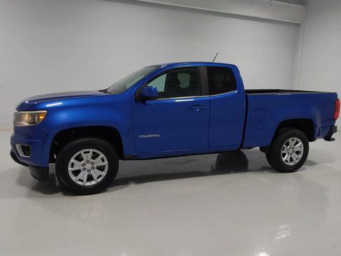 Used 2018 Chevrolet Colorado LT w/ LT Convenience Package image 2