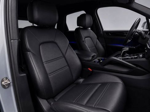 Used 2020 Porsche Cayenne S AWD/4WD image 18