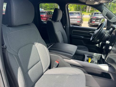 Used 2022 RAM 1500 Big Horn AWD/4WD image 18