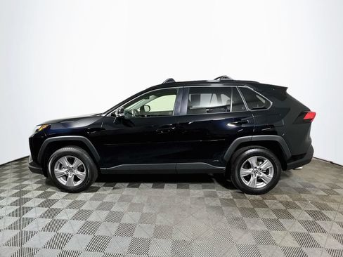 Certified 2025 Toyota RAV4 XLE AWD/4WD image 4