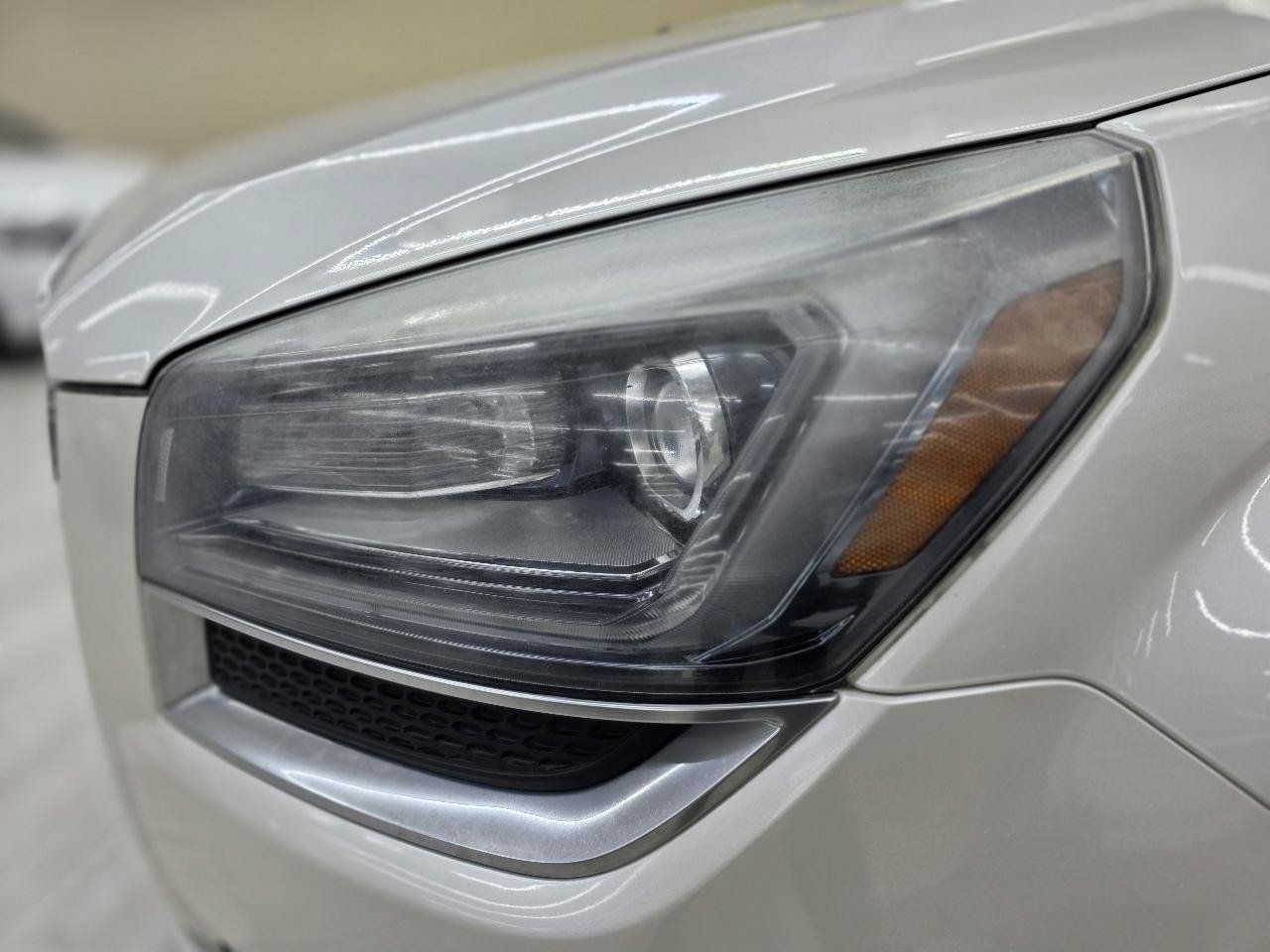 Used 2013 GMC Acadia Denali FWD image 10
