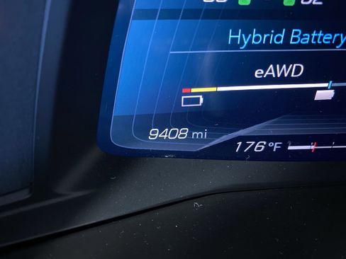 Used 2024 Chevrolet Corvette E-Ray w/ ZER Performance Package image 4