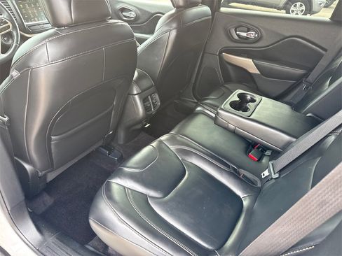 Used 2017 Jeep Cherokee High Altitude image 17