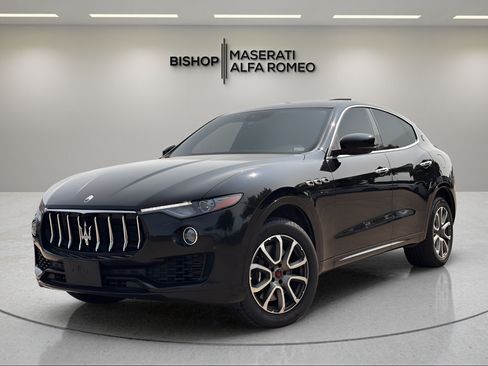 Used 2020 Maserati Levante S AWD/4WD image 2