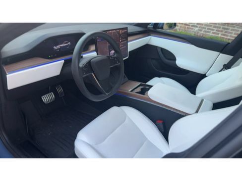 Used 2026 Tesla Model S AWD/4WD image 10