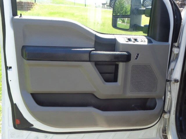 Used 2017 Ford F350 XL w/ Power Equipment Group RWD image 11
