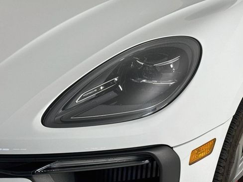 Used 2024 Porsche Macan S AWD/4WD image 28
