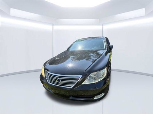 Used 2007 Lexus LS 460 RWD image 2