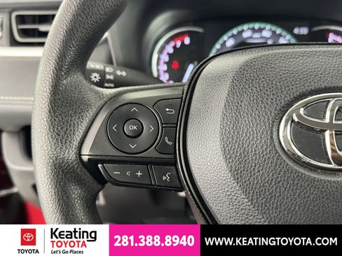 Used 2025 Toyota RAV4 XLE FWD image 27