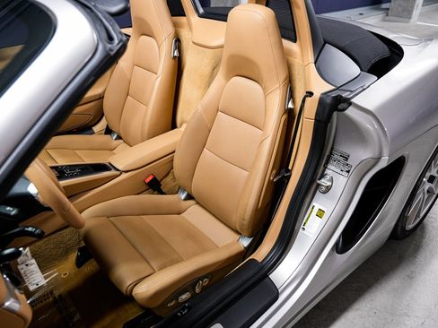 Used 2013 Porsche Boxster S RWD image 19