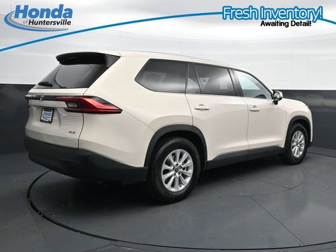 Used 2024 Toyota Grand Highlander FWD image 10
