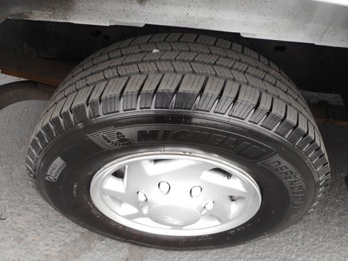 Used 2008 Ford E-350 and Econoline 350 Super Duty image 10