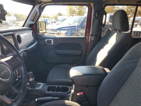 Used 2021 Jeep Wrangler Unlimited Islander image 13