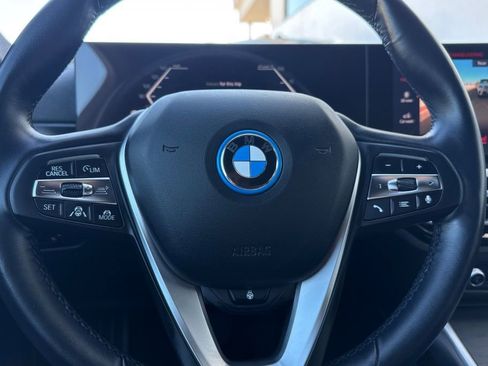 Used 2023 BMW i4 eDrive35 image 27