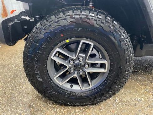 New 2026 Jeep Gladiator Mojave image 30