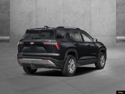 New 2026 Chevrolet Equinox LT image 2