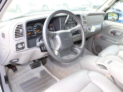 Used 1999 GMC Suburban 4WD w/ Marketing Opt Pkg 3 image 20