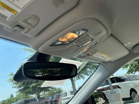Used 2018 Jeep Compass Limited w/ Navigation Group FWD image 22