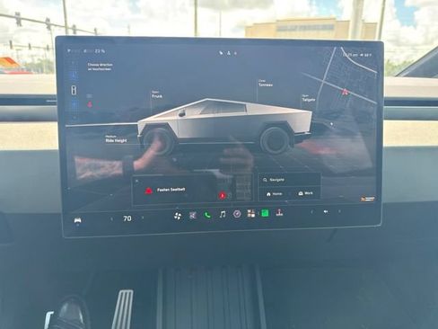 Used 2025 Tesla Cybertruck AWD Crew Cab image 24
