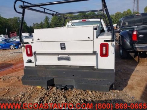 Used 2022 Ford F250 XL w/ Power Equipment Group image 9