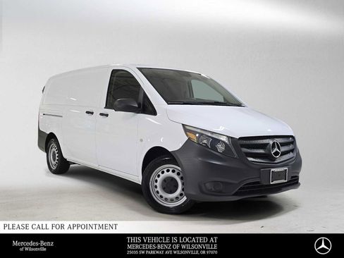 Used 2020 Mercedes-Benz Metris image 1