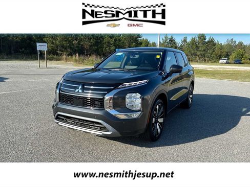 Used 2025 Mitsubishi Outlander SE AWD/4WD image 1
