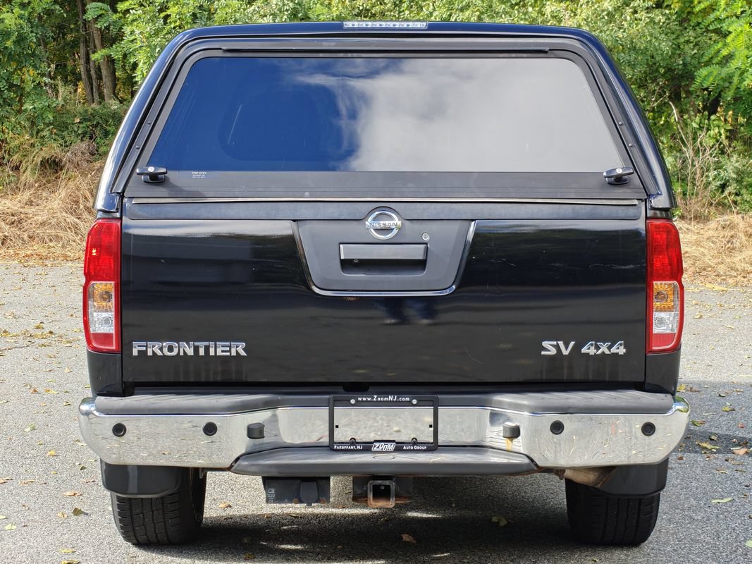 Used 2016 Nissan Frontier SV w/ SV Value Truck Package AWD/4WD image 6