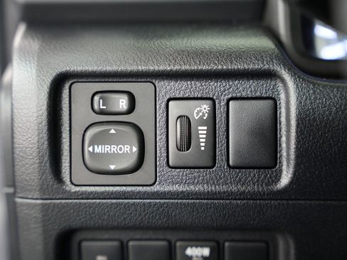 Used 2017 Toyota 4Runner TRD Off-Road AWD/4WD image 45