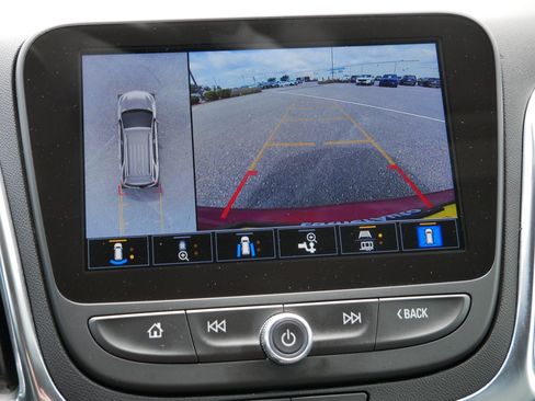 Used 2024 Chevrolet Equinox LT AWD/4WD image 27