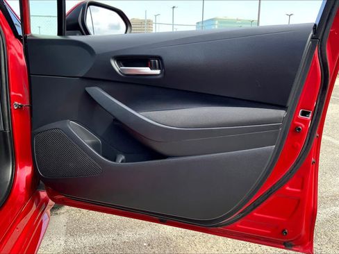 Used 2021 Toyota Corolla LE image 22