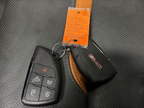 Used 2024 GMC Sierra 1500 AT4 w/ Technology Package AWD/4WD image 47
