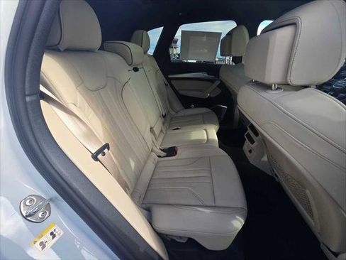 Certified 2025 Audi Q5 2.0T Premium w/ Convenience Plus Package image 14