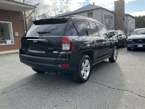 Used 2014 Jeep Compass Latitude w/ Sun/Sound Group image 5