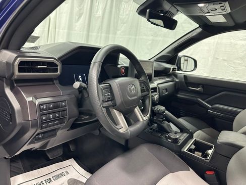 Used 2025 Toyota Tacoma TRD Off-Road image 16