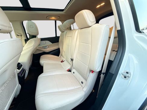 Used 2023 Mercedes-Benz GLS 450 4MATIC image 26