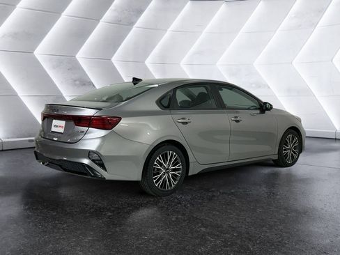 Used 2023 Kia Forte GT-Line FWD image 4