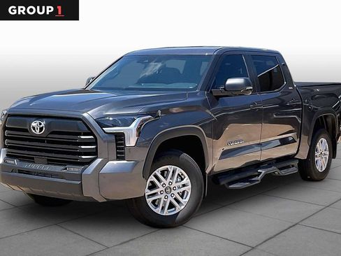 Used 2025 Toyota Tundra SR5 w/ SR5 Convenience Package AWD/4WD image 1